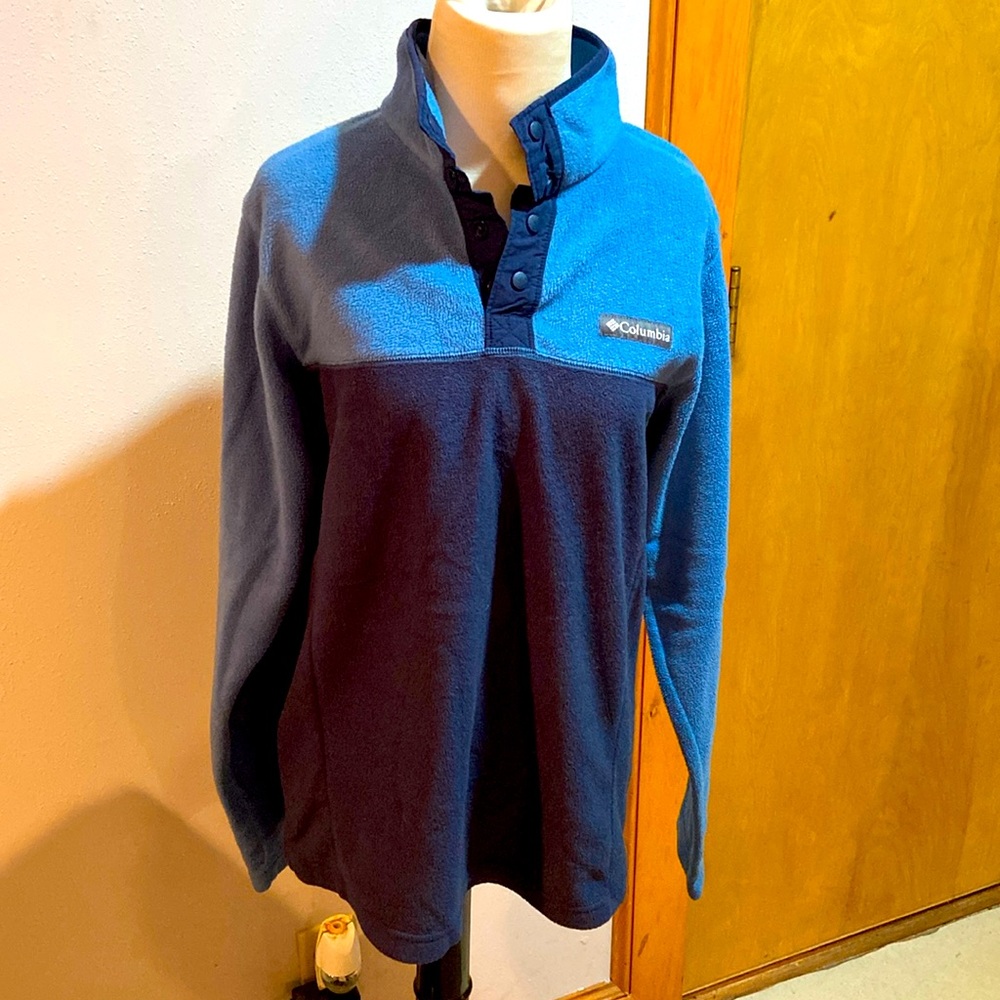 Blue Columbia fleece, size small